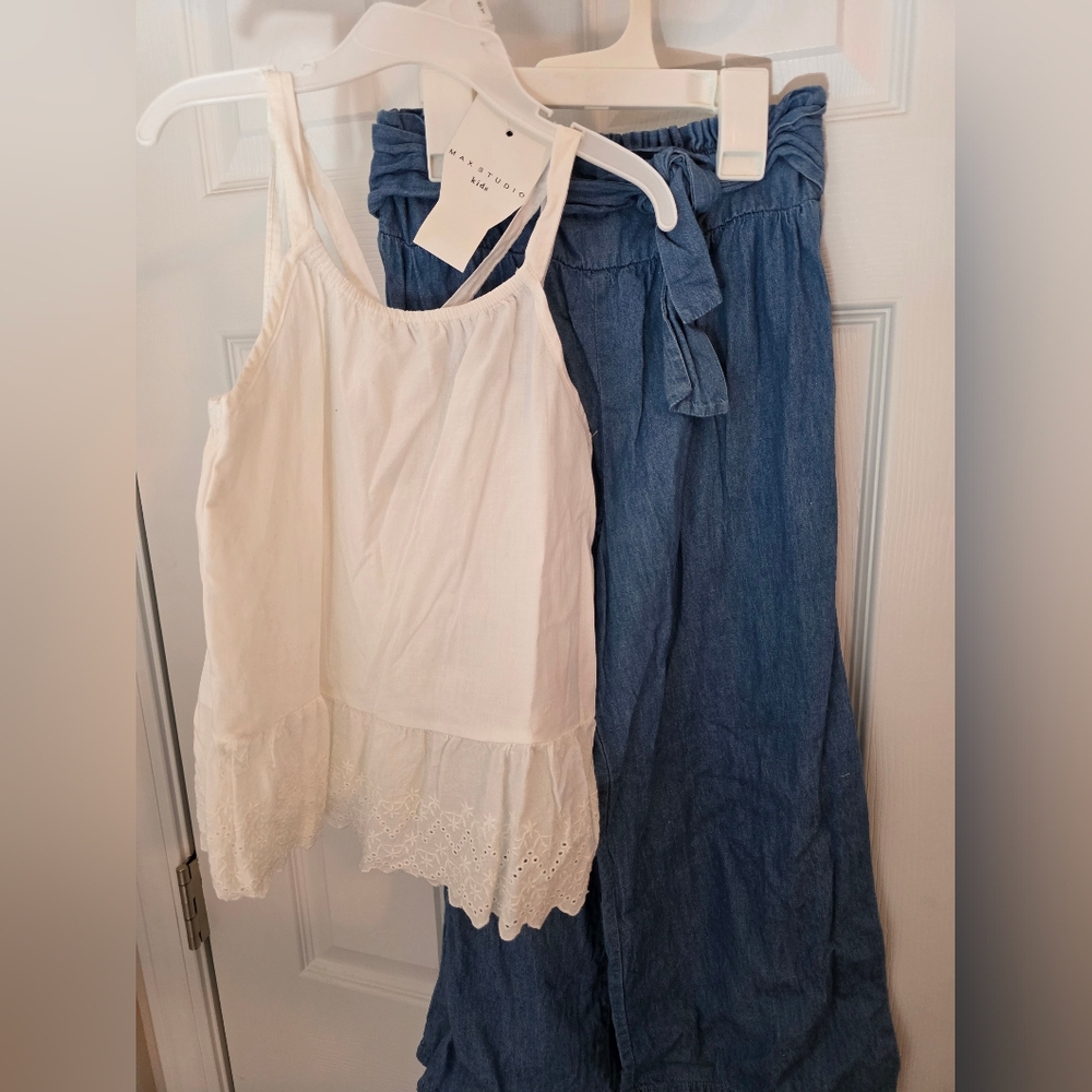 White Lace Trim Tank Top and Blue Wide-Leg Pants Set